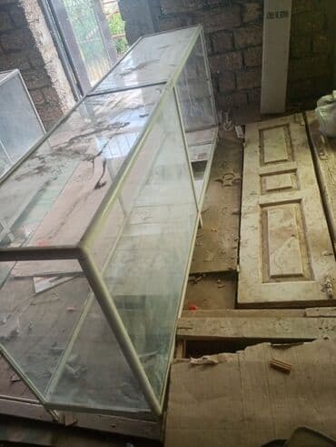 Şüşə vitrin stendlər - Material: möhkəm metal karkas, şüşə panellər - lalafo.az -da Şüşə vitrin stendlər - Material: möhkəm metal karkas, şüşə panellər -