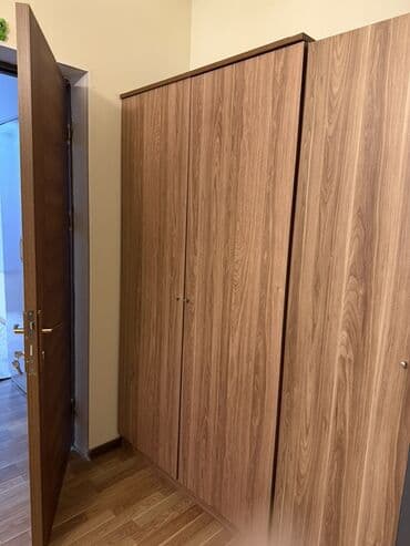 Yataq otağı dəsti və aksesuarları - Geniş qapılı paltar şkafı: təbii lalafo.az -da Yataq otağı dəsti və aksesuarları - Geniş qapılı paltar şkafı: təbii