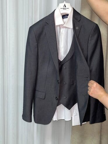 Klassik kişi üçlü kostyum dəsti - Rəng: qrafit boz, incə şaquli lalafo.az -da Klassik kişi üçlü kostyum dəsti - Rəng: qrafit boz, incə şaquli