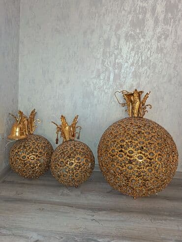 Qızılı dekorativ küknar/ananasa bənzər 3-lü dekor seti - Material lalafo.az -da Qızılı dekorativ küknar/ananasa bənzər 3-lü dekor seti - Material