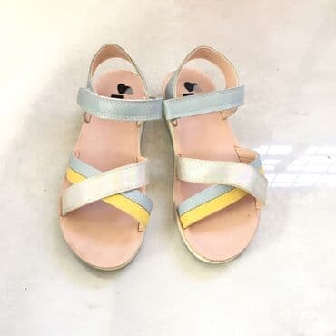 34 razmer
1dəfə geyinilib balaca oldu deyə satılır lalafo.az -da 34 razmer
1dəfə geyinilib balaca oldu deyə satılır