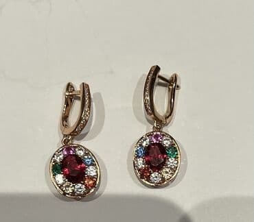 Серьги из медицинской стали с позолотой камни полудрагоценные lalafo.az -da Серьги из медицинской стали с позолотой камни полудрагоценные