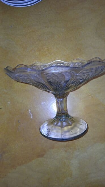 Şüşə ayaqlı meyvə və desert qabı - Material: şəffaf şüşə - Dizayn lalafo.az -da Şüşə ayaqlı meyvə və desert qabı - Material: şəffaf şüşə - Dizayn
