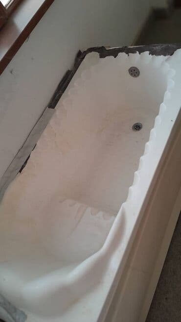 Duş şlanqları: İkinci əl vanna satılır. Her yeri salamatdır, çatı, zədəsi yoxdur. 30 lalafo.az -da — 4 Duş şlanqları: İkinci əl vanna satılır. Her yeri salamatdır, çatı, zədəsi yoxdur. 30 — 4