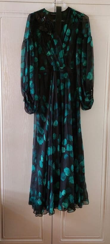 Polka Moda qadın paltarı - Stil: Midi uzunluqda, axıcı kəsim, “wrap” lalafo.az -da Polka Moda qadın paltarı - Stil: Midi uzunluqda, axıcı kəsim, “wrap”