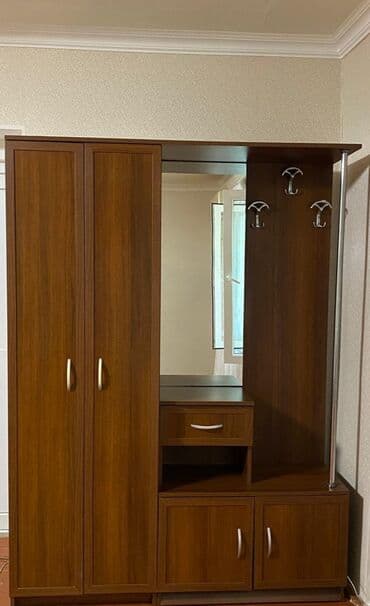 İşlənmiş, Açılan, 4 qapılı Düz dolab, Dəhliz dolabı, Rumıniya lalafo.az -da İşlənmiş, Açılan, 4 qapılı Düz dolab, Dəhliz dolabı, Rumıniya