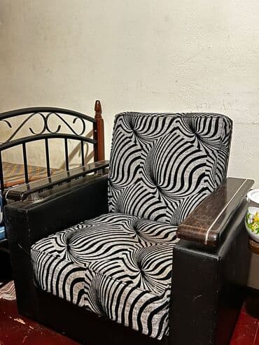 Qonaq otağı üçün, Qatlanmayan, rəng - Qara Stul lalafo.az -da Qonaq otağı üçün, Qatlanmayan, rəng - Qara Stul