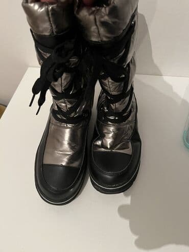 Qışlıq uzun boğazlı qadın çəkmələri Təzədir hec geyinilmiyib tecili lalafo.az -da Qışlıq uzun boğazlı qadın çəkmələri Təzədir hec geyinilmiyib tecili