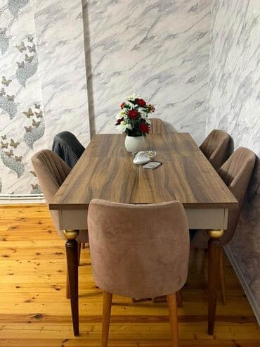 Qonaq otağı üçün, İşlənmiş, Kvadrat masa, 6 stul lalafo.az -da Qonaq otağı üçün, İşlənmiş, Kvadrat masa, 6 stul