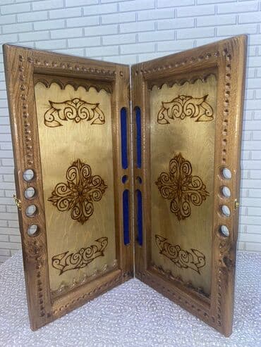 Dəbilqələr: Əl işləri oymalı taxta nərd-taxta dəsti - Material: tam ağac (taxta) lalafo.az -da — 4 Dəbilqələr: Əl işləri oymalı taxta nərd-taxta dəsti - Material: tam ağac (taxta) — 4