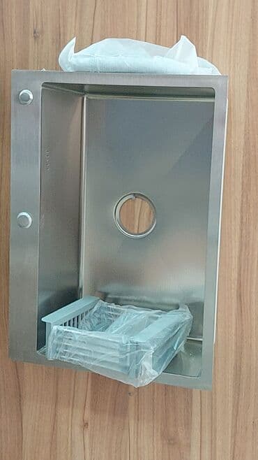 Paslanmayan poladdan daxili quraşdırılan sabun/krem dispenseri üçün lalafo.az -da Paslanmayan poladdan daxili quraşdırılan sabun/krem dispenseri üçün