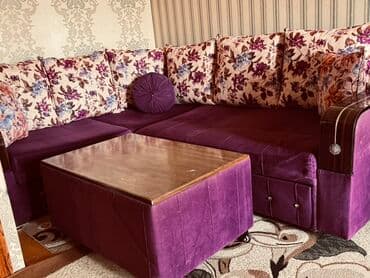 Bənövşəyi künc divan dəsti + təkərli stol/puft - Forma: L şəkilli lalafo.az -da Bənövşəyi künc divan dəsti + təkərli stol/puft - Forma: L şəkilli