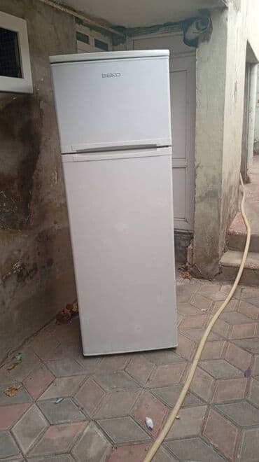 İşlənmiş 2 qapılı Beko Soyuducu Satılır, rəng - Ağ, Dispenserli lalafo.az -da İşlənmiş 2 qapılı Beko Soyuducu Satılır, rəng - Ağ, Dispenserli