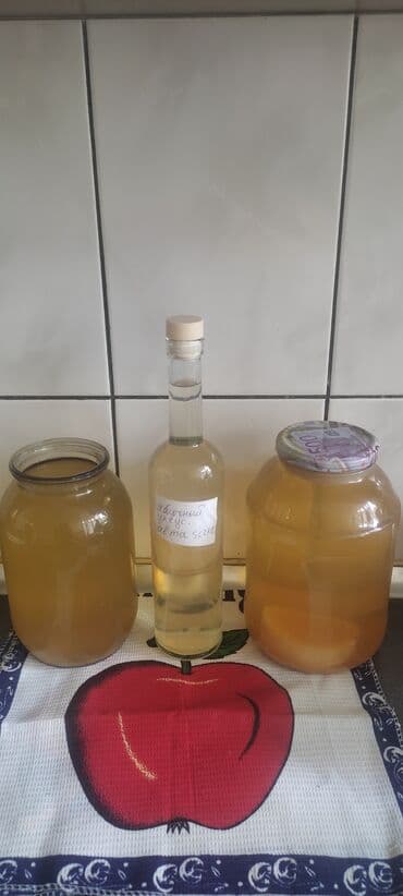 Alma sirkəsi . 1l-8 man,0,5 l-4 manat lalafo.az -da Alma sirkəsi . 1l-8 man,0,5 l-4 manat