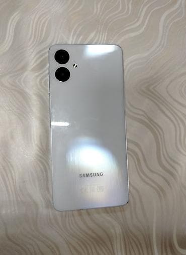 Samsung A10e, rəng - Ağ lalafo.az -da Samsung A10e, rəng - Ağ