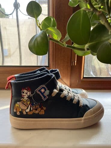 Az geyinilib 30 azn satilir lalafo.az -da Az geyinilib 30 azn satilir