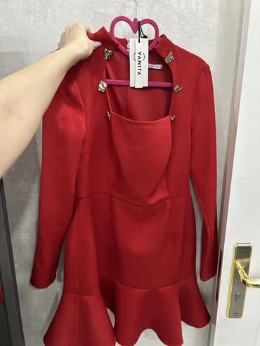 Temiz turk malidir, yari qiymete satilir 100azn. 40 razmer, amma lalafo.az -da Temiz turk malidir, yari qiymete satilir 100azn. 40 razmer, amma