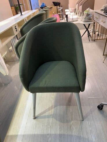 Geniş stullar satılır. 250 manata yığılıb. Obyekt bağlandığı üçün ucuz lalafo.az -da Geniş stullar satılır. 250 manata yığılıb. Obyekt bağlandığı üçün ucuz