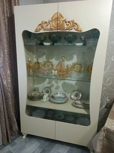 Şüşəli dolab vitrini, İşlənmiş, Ünvandan götürmə lalafo.az -da Şüşəli dolab vitrini, İşlənmiş, Ünvandan götürmə