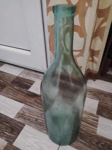 Oxlovlar: Sovetdən qalmaTəcili cox qədimi.80 ilin balonu.Hündürlüyü 45 sm.şüşə lalafo.az -da — 2 Oxlovlar: Sovetdən qalmaTəcili cox qədimi.80 ilin balonu.Hündürlüyü 45 sm.şüşə — 2