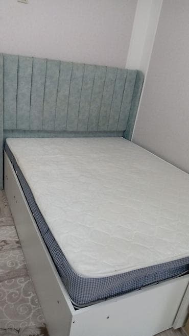 Taxt satılır ela veziyyetdedr matrasi var bazası var ölçüsü 150*190 lalafo.az -da Taxt satılır ela veziyyetdedr matrasi var bazası var ölçüsü 150*190