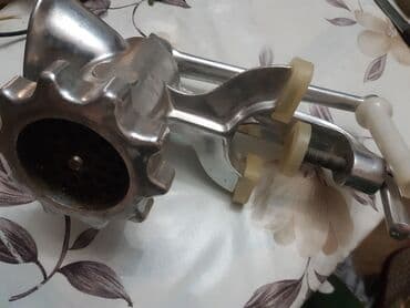 Мясорубка ручная в масле не использована, совет.производство и разная lalafo.az -da Мясорубка ручная в масле не использована, совет.производство и разная