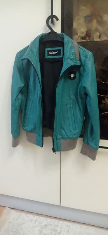 Kurtka, Oğlan üçün, 4 - 5 yaş lalafo.az -da Kurtka, Oğlan üçün, 4 - 5 yaş