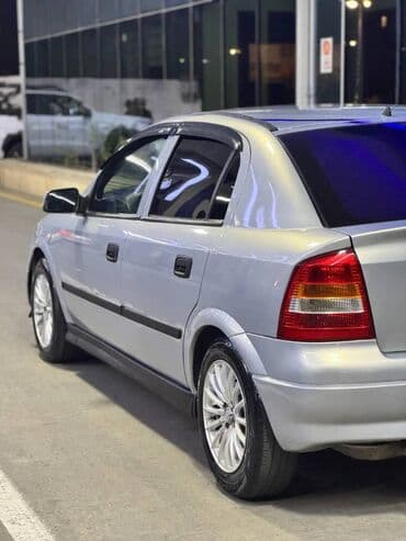 Opel Astra: 0.6 l | 2000 il 278 km Hetçbek lalafo.az -da Opel Astra: 0.6 l | 2000 il 278 km Hetçbek