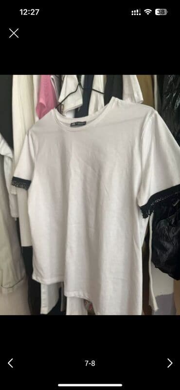 Zara qolları muncuqlu tişört ölçüsü m-dir 
S M razmere olur az geyilib lalafo.az -da Zara qolları muncuqlu tişört ölçüsü m-dir 
S M razmere olur az geyilib