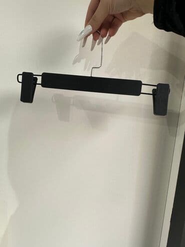 Təcili satılır Paltar asqısı Qara rəngli ətək/şalvar asqısı - lalafo.az -da Təcili satılır Paltar asqısı Qara rəngli ətək/şalvar asqısı -