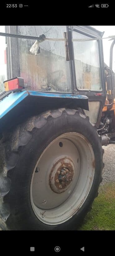 Belarus MTZ tipli kənd təsərrüfatı traktoru - Kabinli, ön və arxa lalafo.az -da Belarus MTZ tipli kənd təsərrüfatı traktoru - Kabinli, ön və arxa