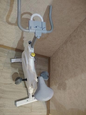 Stasionar velotrenajor – ev üçün kompakт kardio aparat - Rəng: ağ/boz lalafo.az -da Stasionar velotrenajor – ev üçün kompakт kardio aparat - Rəng: ağ/boz