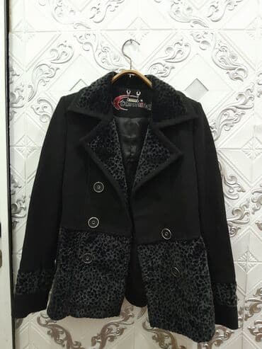 Paltonun əyinde oturuşu çox gozeldir 20azn real aliciya endirim olacaq lalafo.az -da Paltonun əyinde oturuşu çox gozeldir 20azn real aliciya endirim olacaq