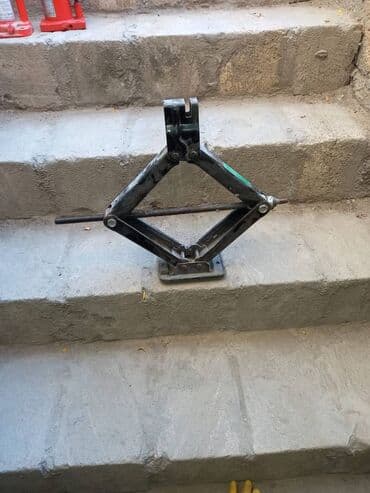 Ford tranzit orginalıdi zavod danqrat işlək vəziyyətdə lalafo.az -da Ford tranzit orginalıdi zavod danqrat işlək vəziyyətdə