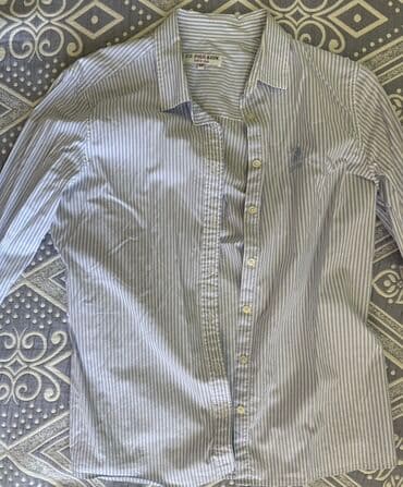 U.S. POLO ASSN. köynək
1 dəfə geyinilib
Ölçü- 38 lalafo.az -da U.S. POLO ASSN. köynək
1 dəfə geyinilib
Ölçü- 38