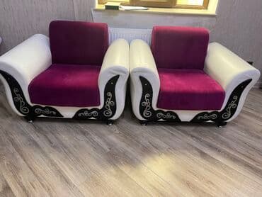 Ağ və bənövşəyi rənglərdə dizayn edilmiş mebel dəsti. Dəstə üç lalafo.az -da Ağ və bənövşəyi rənglərdə dizayn edilmiş mebel dəsti. Dəstə üç