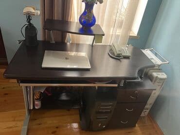 Kompüter masası, İşlənmiş, Açılan, Dördbucaq masa lalafo.az -da Kompüter masası, İşlənmiş, Açılan, Dördbucaq masa