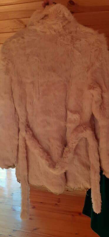 1 sezon geyinilib, teze qalib, dovshan derisidi, polushubok dur lalafo.az -da 1 sezon geyinilib, teze qalib, dovshan derisidi, polushubok dur