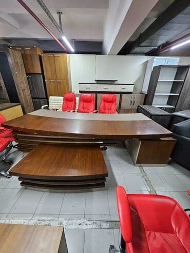 Mudur Masassi sekilde gorunduyu kimidir yungul vari masada prablemler lalafo.az -da Mudur Masassi sekilde gorunduyu kimidir yungul vari masada prablemler