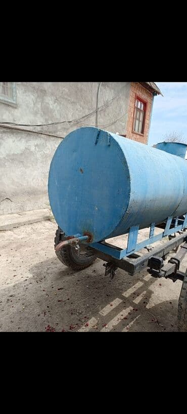 Traktor Qoşqusu üzərində su/Maye çəni - İki təkərli qoşqu şassisi lalafo.az -da Traktor Qoşqusu üzərində su/Maye çəni - İki təkərli qoşqu şassisi