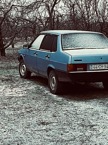 VAZ 21099 sedan xadovoy çiçəyin çiçəyi mator karpka təzə yığılıb yağ lalafo.az -da VAZ 21099 sedan xadovoy çiçəyin çiçəyi mator karpka təzə yığılıb yağ