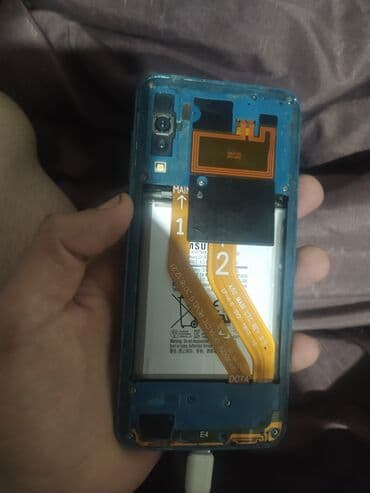 Yaxsu telfondu süperdi bir problem. ve ekran yanib isdeyir apar yada lalafo.az -da Yaxsu telfondu süperdi bir problem. ve ekran yanib isdeyir apar yada