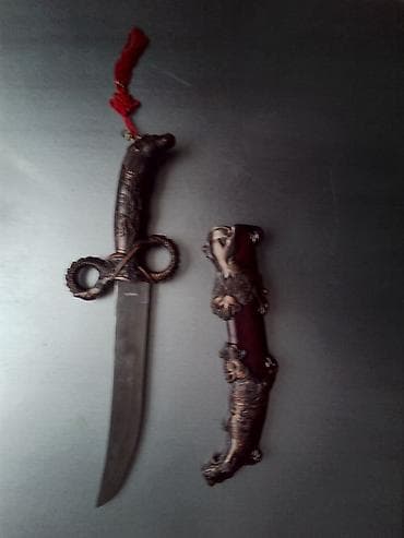 Dekorativ tematik xəncər və qın dəsti - Şərq motivli, detallı relyef lalafo.az -da — 3 Dekorativ tematik xəncər və qın dəsti - Şərq motivli, detallı relyef — 3