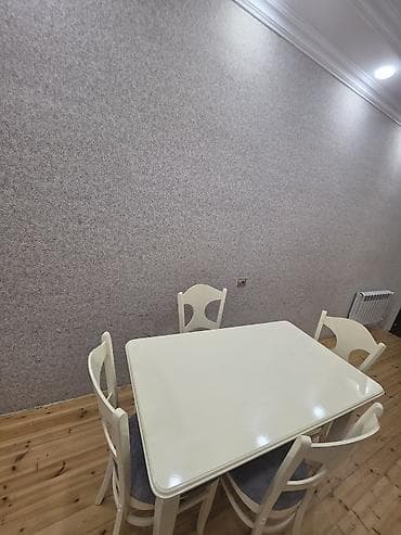 Mətbəx üçün, İşlənmiş, Açılmayan, Dördbucaq masa, 4 stul lalafo.az -da Mətbəx üçün, İşlənmiş, Açılmayan, Dördbucaq masa, 4 stul