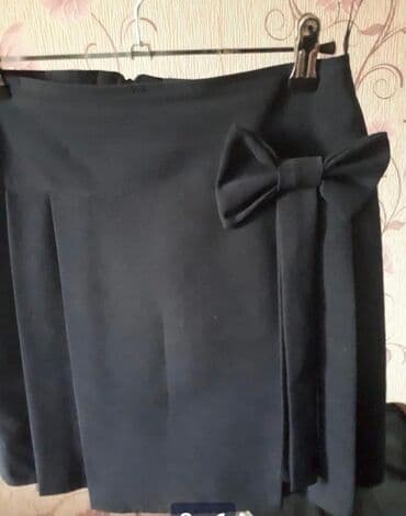 Mekteb yubkasi.tund goy reng.az geyinilib.teze kimidir.ince qizlara lalafo.az -da Mekteb yubkasi.tund goy reng.az geyinilib.teze kimidir.ince qizlara