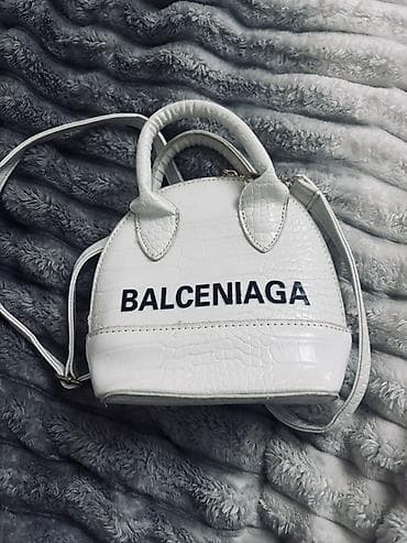 Çiyin çantası, Yeni lalafo.az -da Çiyin çantası, Yeni
