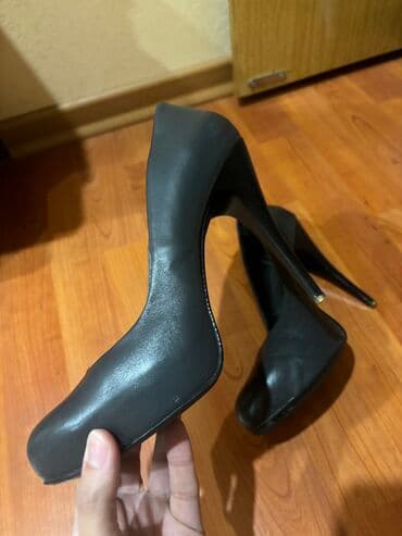 Tuflilər, Ölçü: 39, rəng - Boz, İşlənmiş lalafo.az -da Tuflilər, Ölçü: 39, rəng - Boz, İşlənmiş