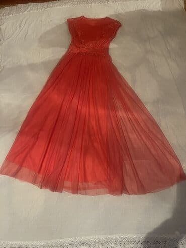 Zərif qırmızı/korall rəngli uzun ziyafət/gecə geyimi. - Üst hissə lalafo.az -da Zərif qırmızı/korall rəngli uzun ziyafət/gecə geyimi. - Üst hissə
