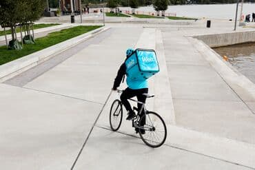 Kuryer işi axtarıram lalafo.az -da Kuryer işi axtarıram