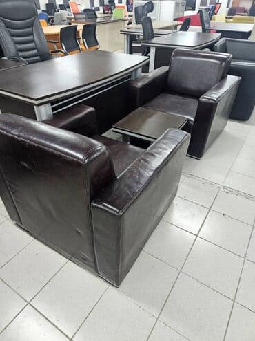 Ofis ucun Deri Kreslo sekilde gorunduyu kimidir hec bir prablemi lalafo.az -da Ofis ucun Deri Kreslo sekilde gorunduyu kimidir hec bir prablemi